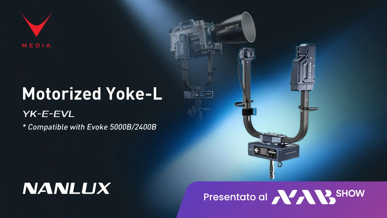 Nanlux motorized yoke YK-E-EVL montato su Evoke 5000B con controllo pan e tilt su set