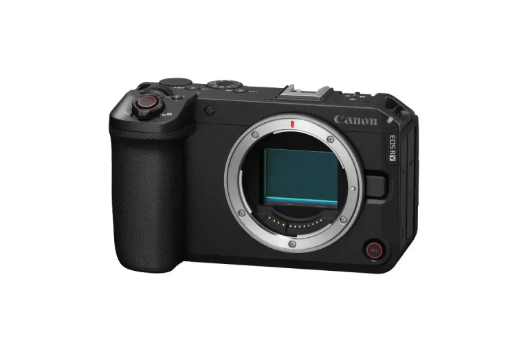02_EOS R6 V_FrontSlantLeft_BODY[1]